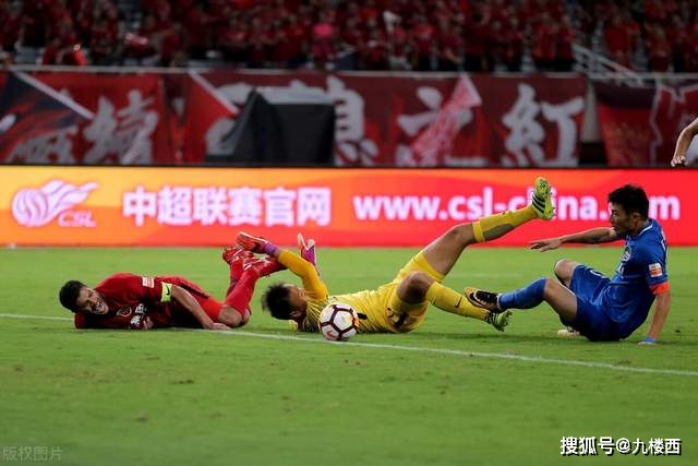 庆典之夜，尼克斯遭76人逆转以106比100落败
